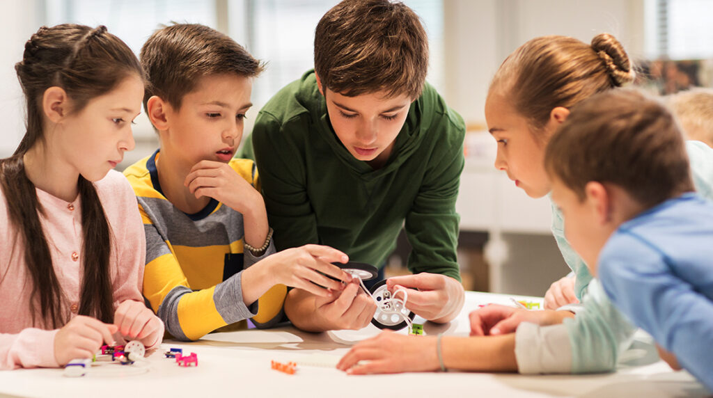 Four great team building ideas for the classroom