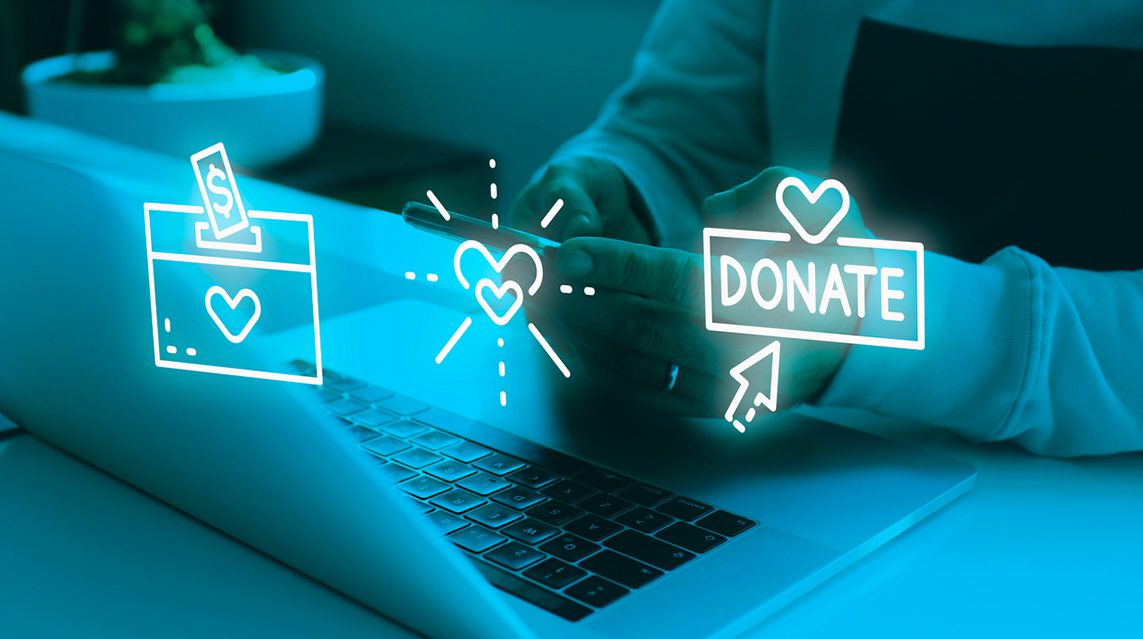 Person making a donation online for digital fundraising.